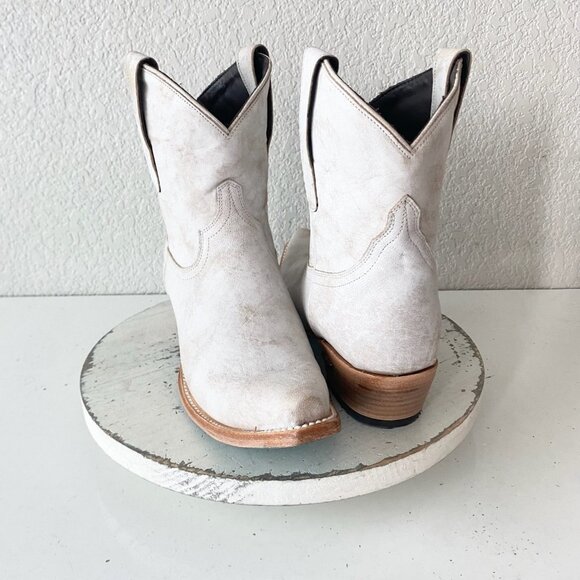 Lane EMMA JANE Womens Cowboy Bootie 9 White Western Cowgirl Short Ankle Boots - Picture 1 of 11